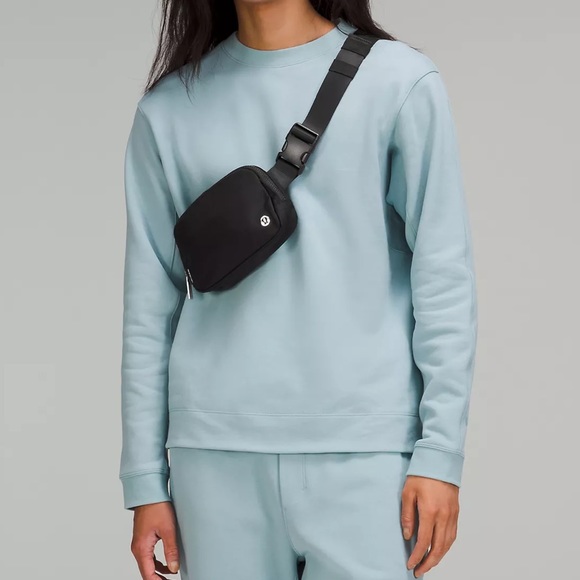 Lululemon Everywhere Belt Bag 1L Black - Picture 5 of 6